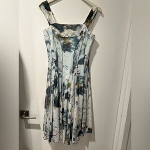 Elegant Elana Kattan watercolor flower print  Women's Dress size 8